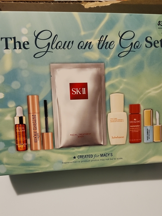 Macy's Other - Macy’s The Glow On The Go Beauty Set